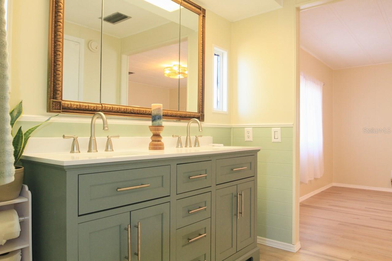 Image 18 of 29 For 7363 Eastern Circle