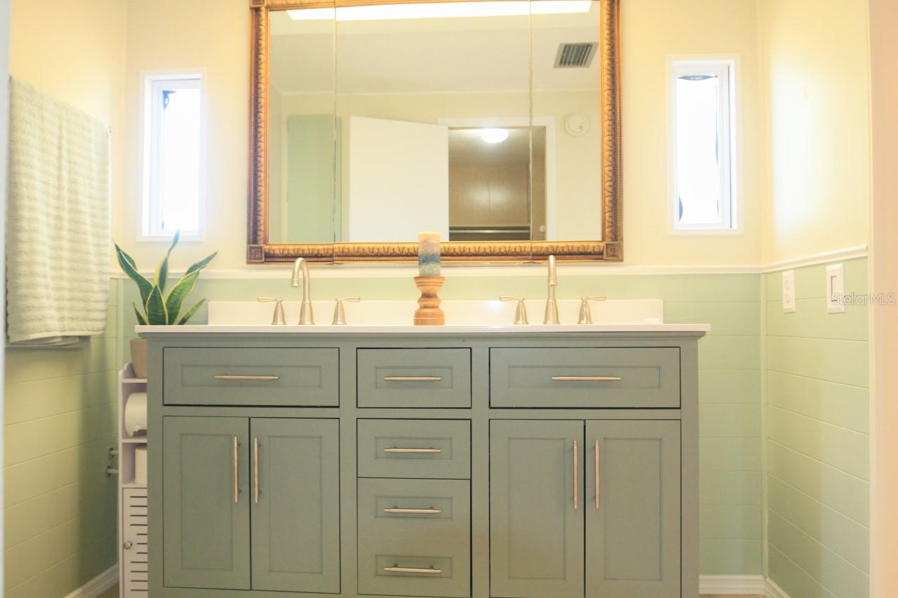 Image 19 of 29 For 7363 Eastern Circle