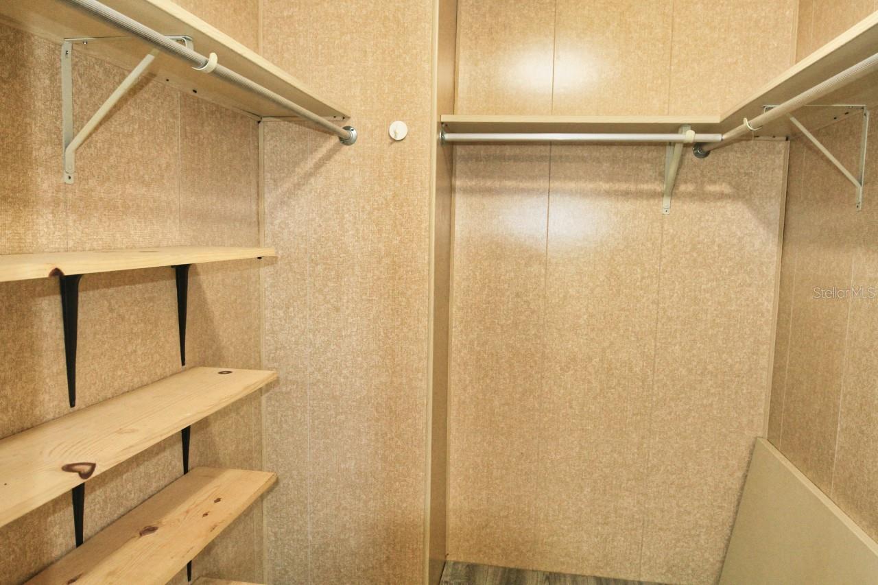 Image 21 of 29 For 7363 Eastern Circle