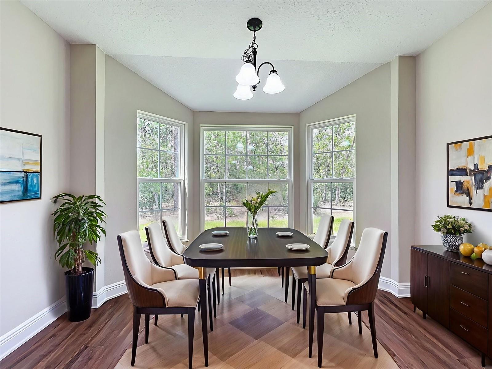 Listing photo id 21 for 7792 Susan Avenue