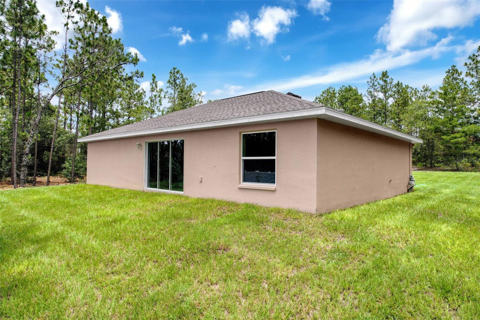 Listing photo id 38 for 7792 Susan Avenue