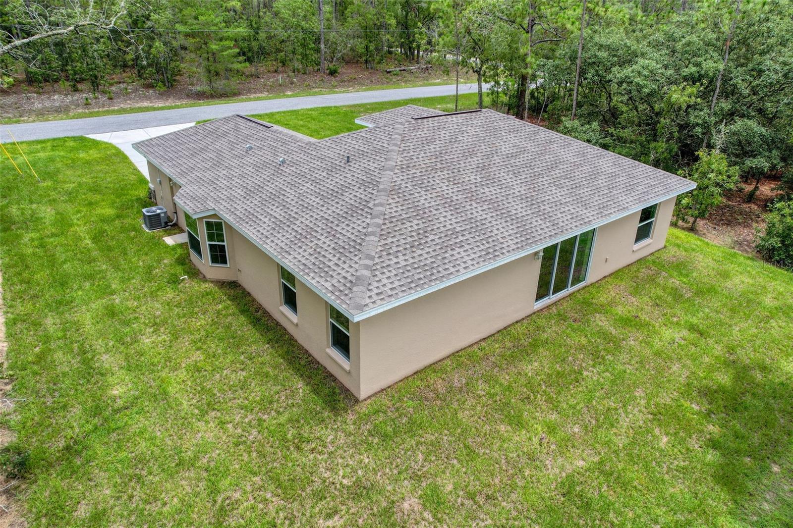 Listing photo id 40 for 7792 Susan Avenue