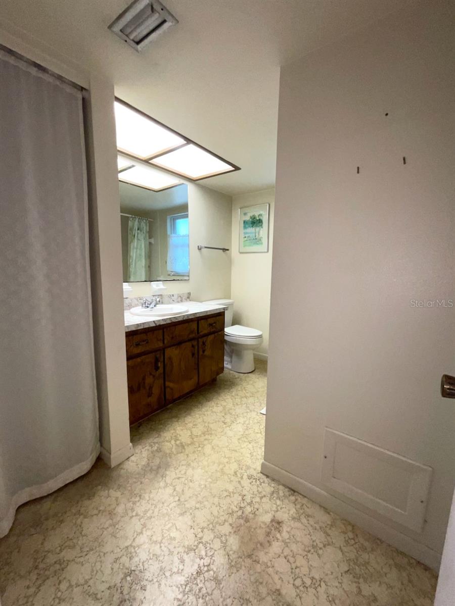 Image 15 of 29 For 6505 67th Avenue N