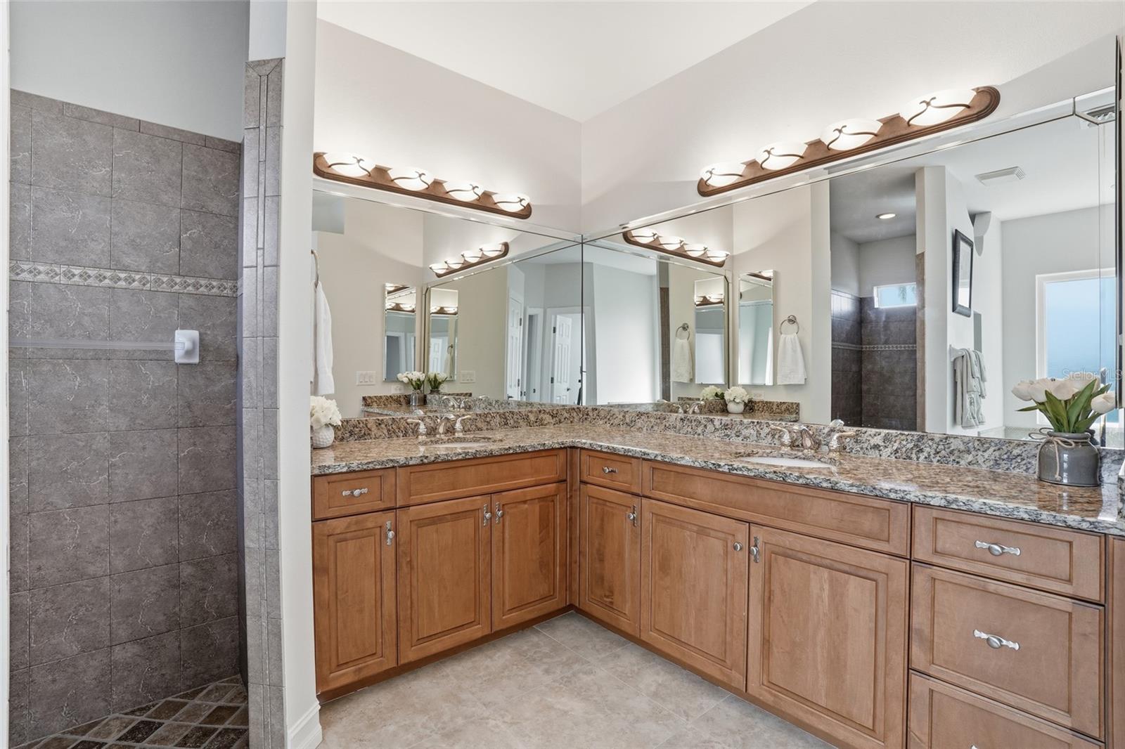 Image 23 of 51 For 5267 Tiffany Court