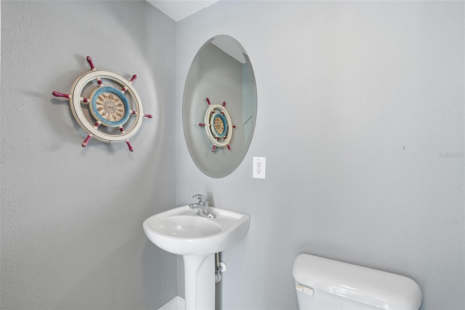 Image 32 of 51 For 5267 Tiffany Court