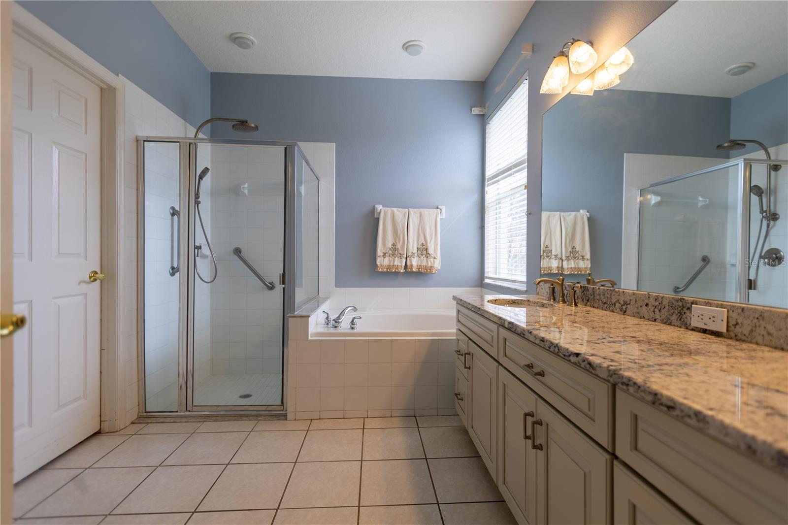 Image 20 of 38 For 13815 Chandron Drive