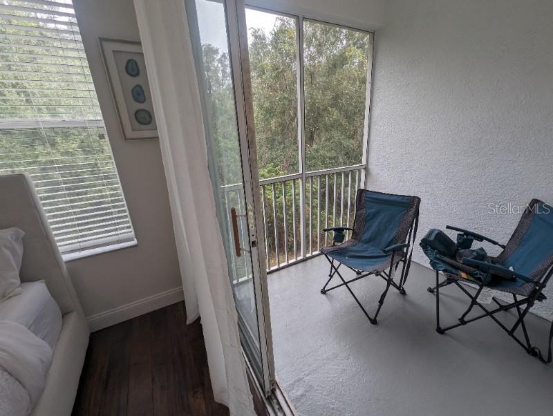 Image 15 of 29 For 2142 Park Crescent Drive