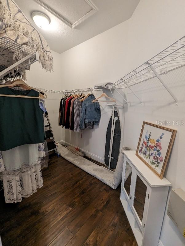 Image 16 of 29 For 2142 Park Crescent Drive