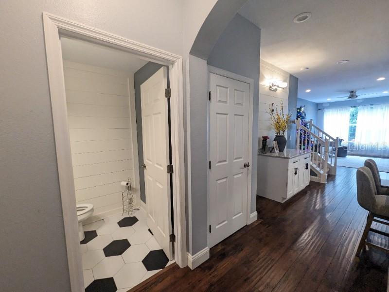 Image 6 of 29 For 2142 Park Crescent Drive