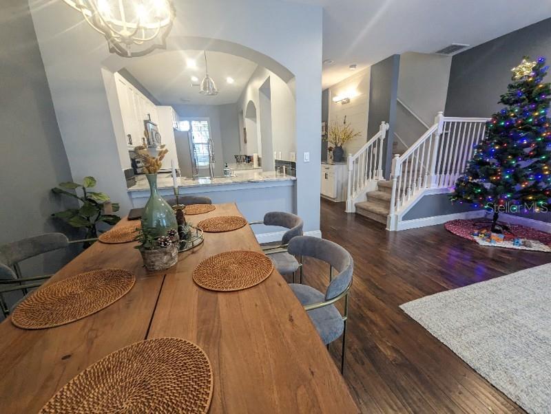 Image 7 of 29 For 2142 Park Crescent Drive