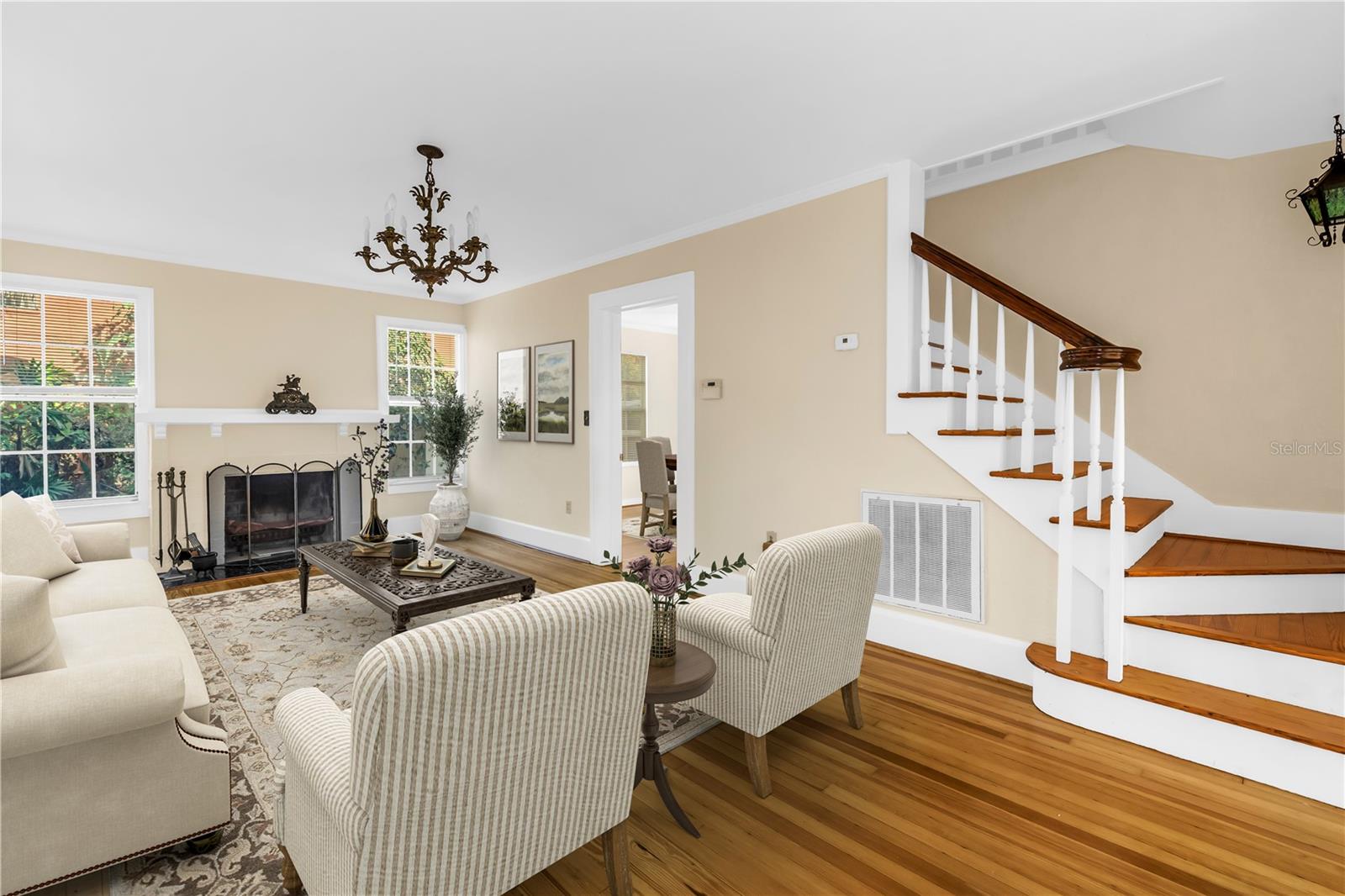 Listing photo id 0 for 2227 Brevard Road Ne