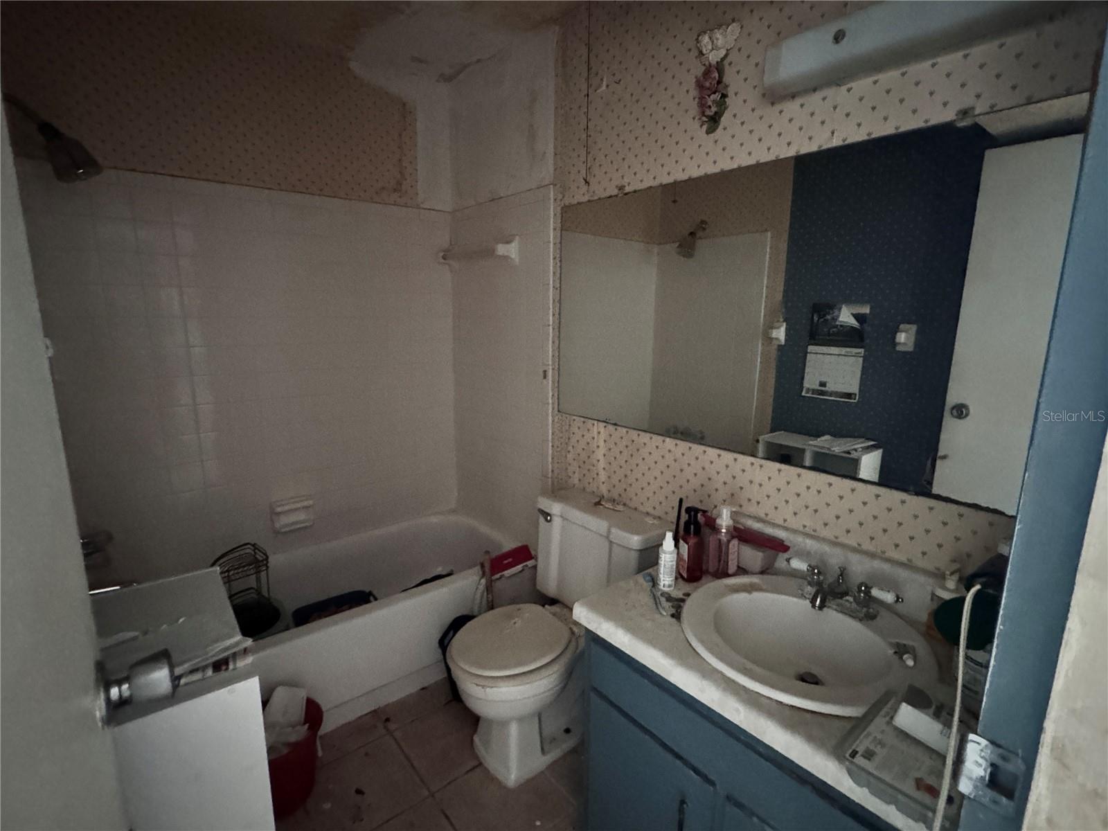 Image 9 of 12 For 4215 Bay Drive 1602b