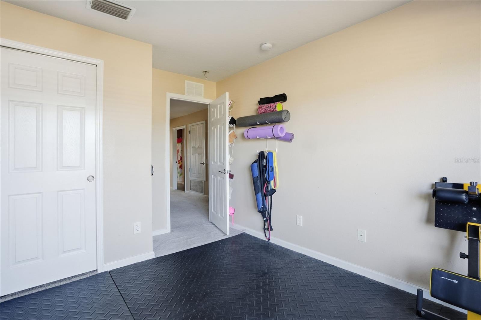 Image 12 of 37 For 13800 Crater Circle