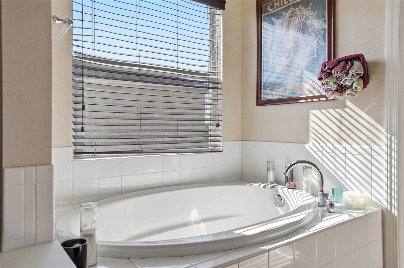 Image 20 of 37 For 13800 Crater Circle