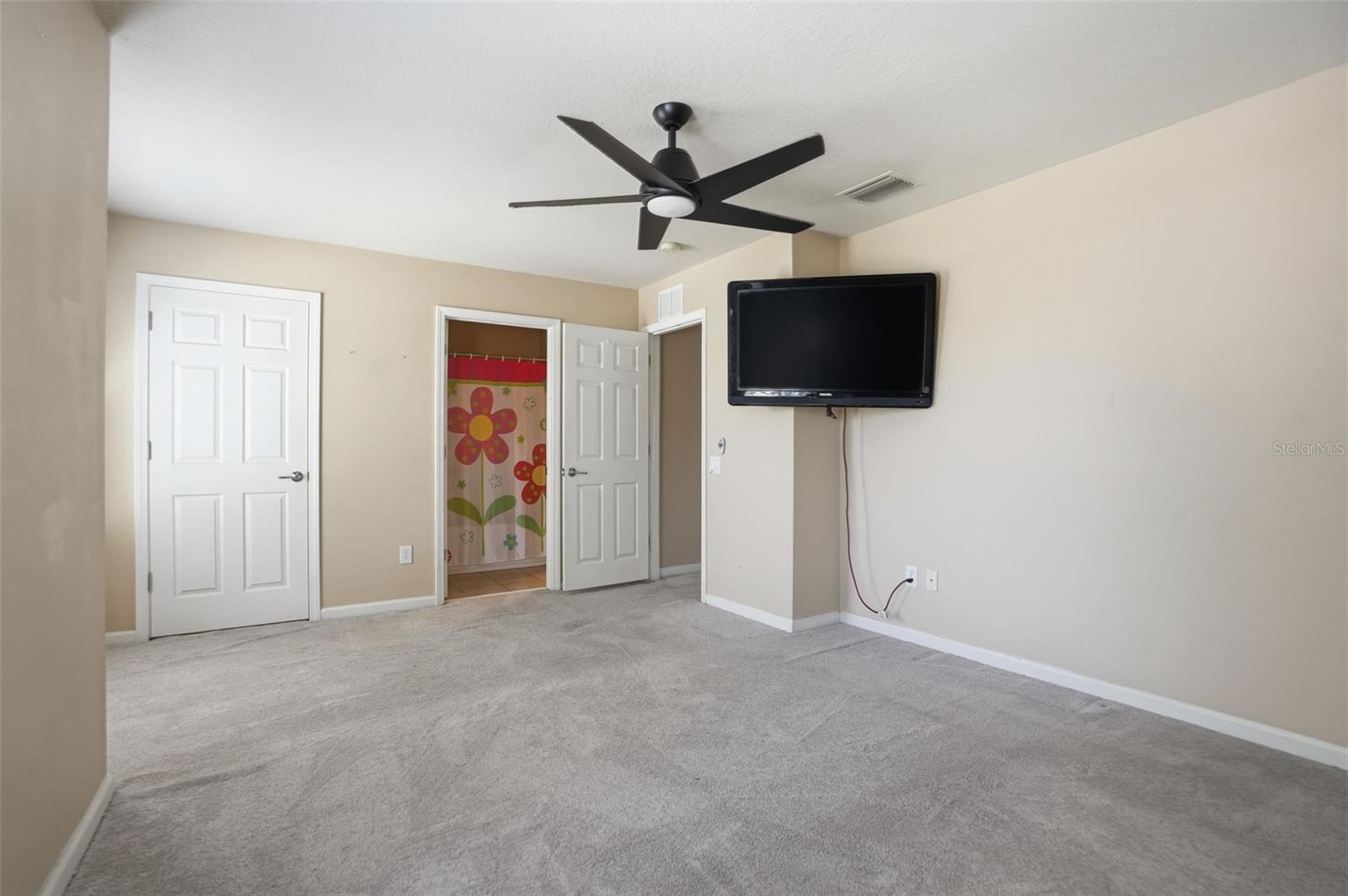 Image 22 of 37 For 13800 Crater Circle