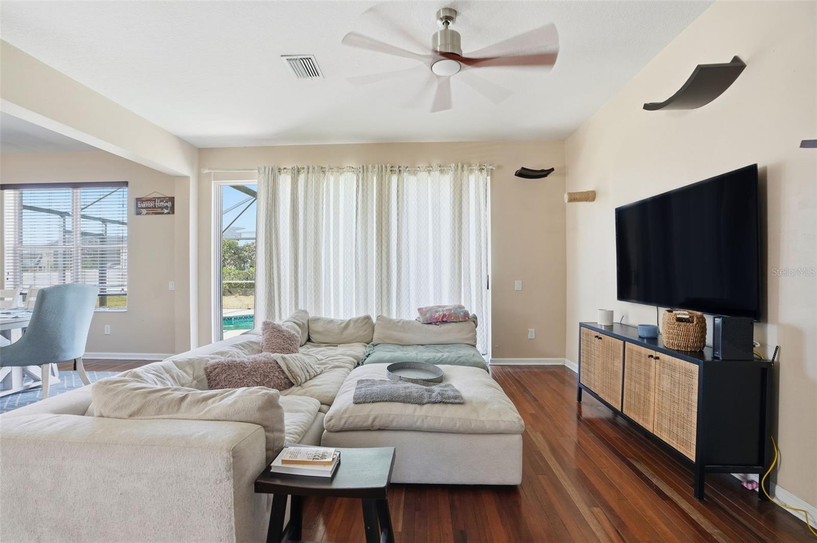 Image 4 of 37 For 13800 Crater Circle