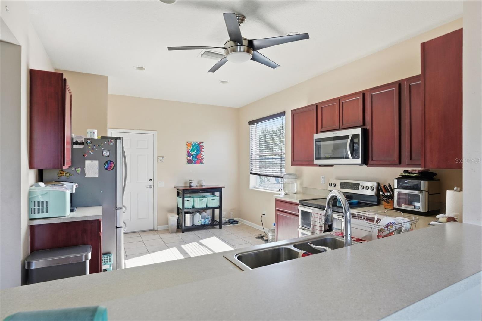 Image 7 of 37 For 13800 Crater Circle