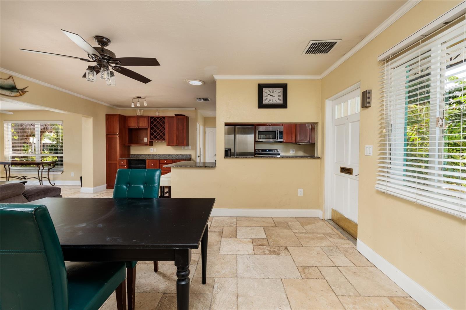 Image 10 of 37 For 9665 2nd Street N