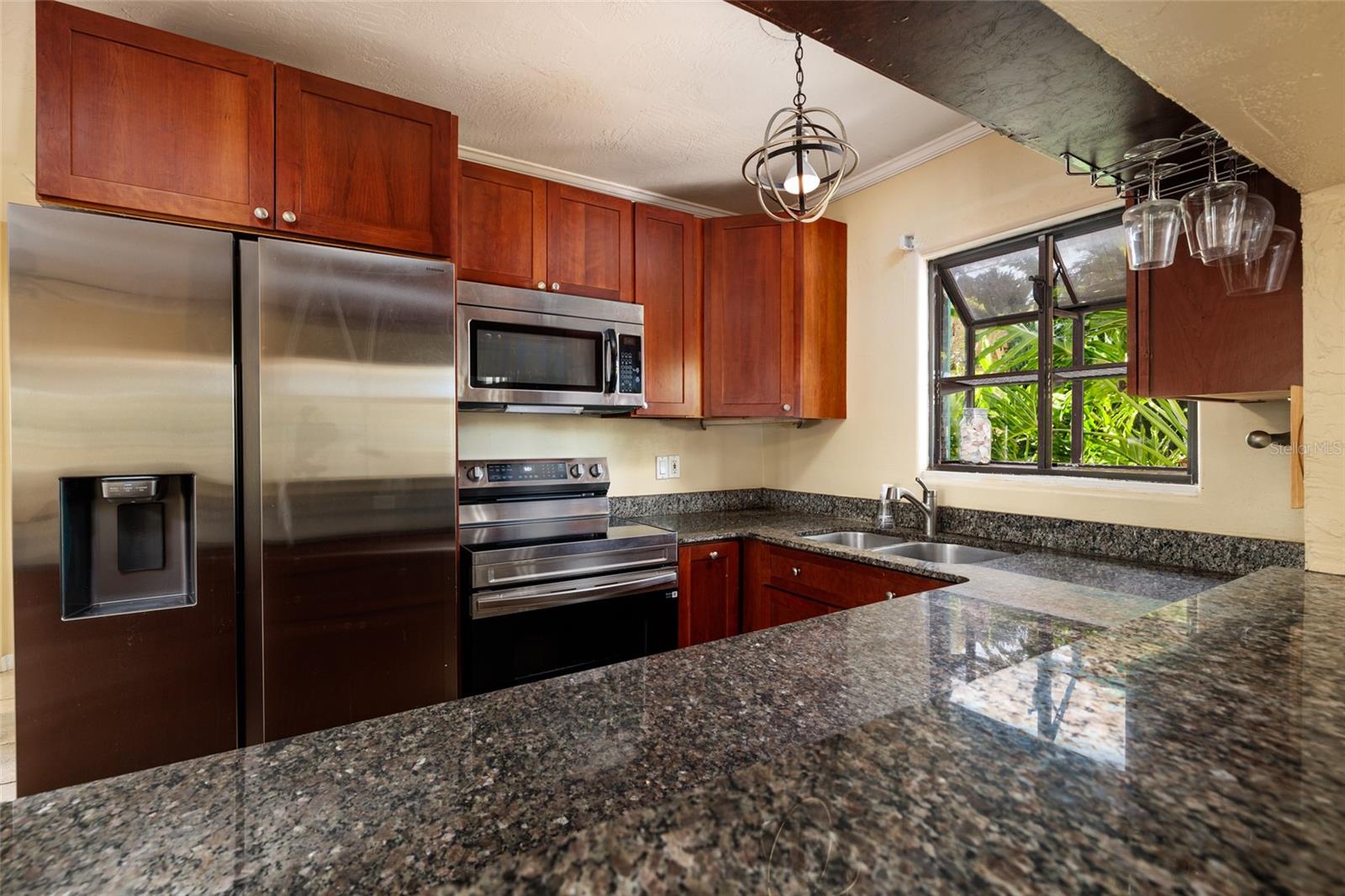 Image 13 of 37 For 9665 2nd Street N