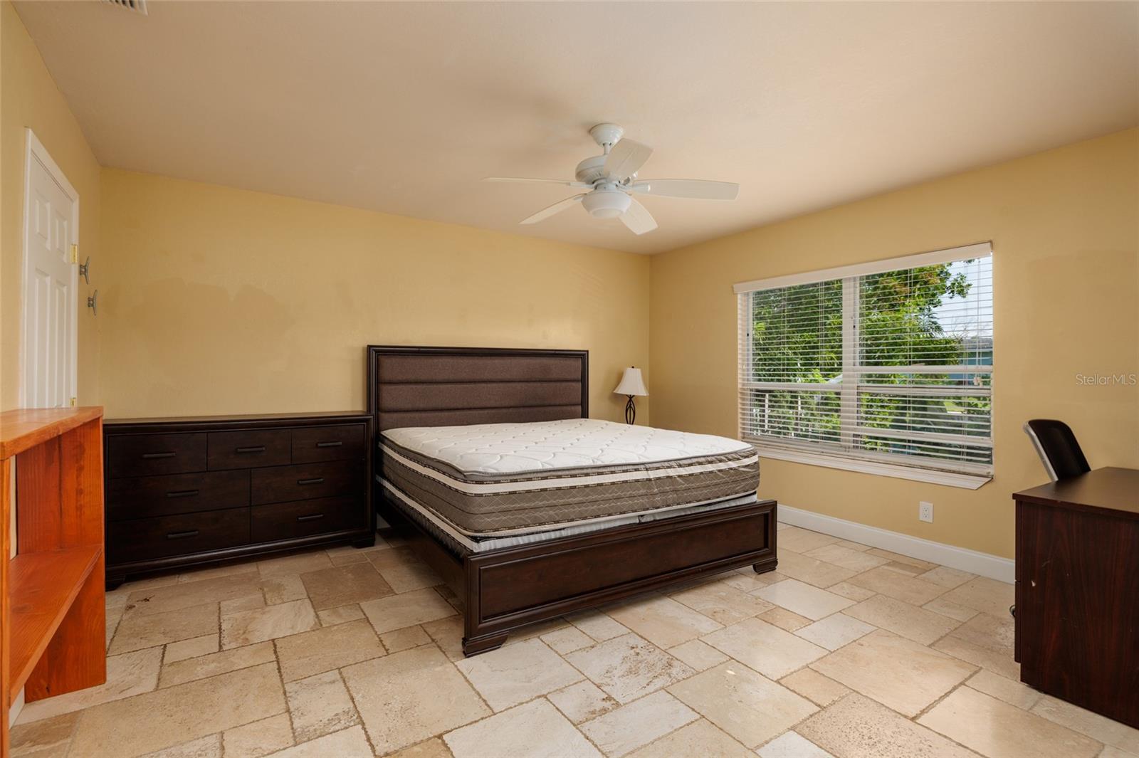 Image 17 of 37 For 9665 2nd Street N