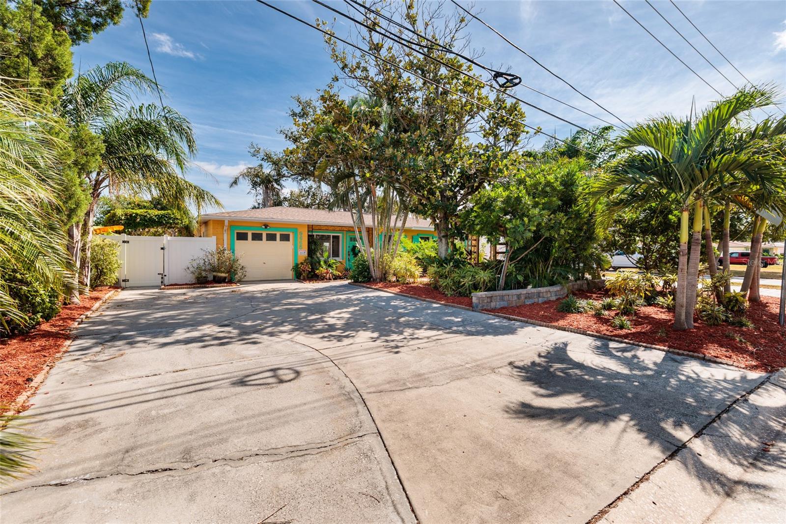 Image 7 of 37 For 9665 2nd Street N