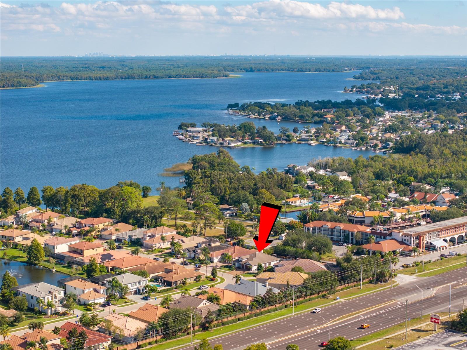 Listing photo id 53 for 2550 Grand Lakeside Drive