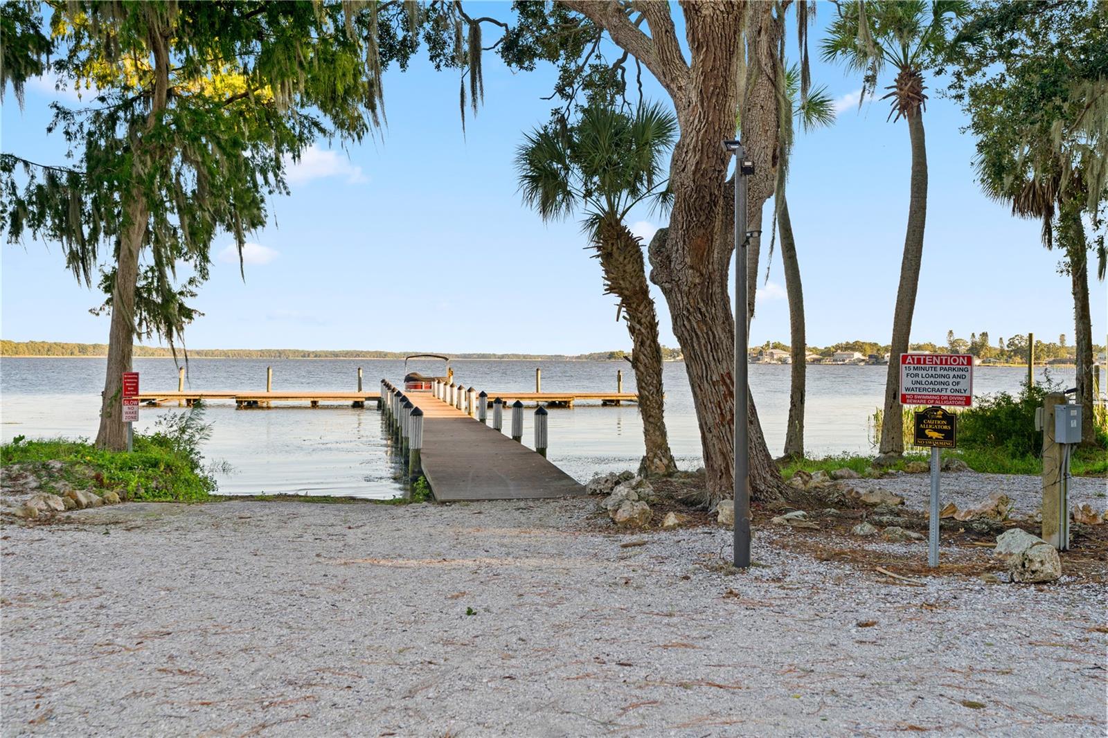 Listing photo id 61 for 2550 Grand Lakeside Drive