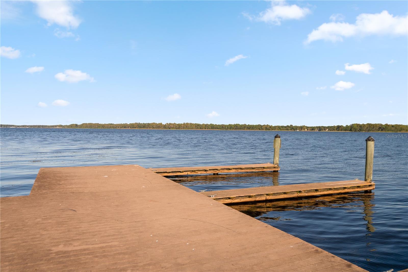 Listing photo id 63 for 2550 Grand Lakeside Drive