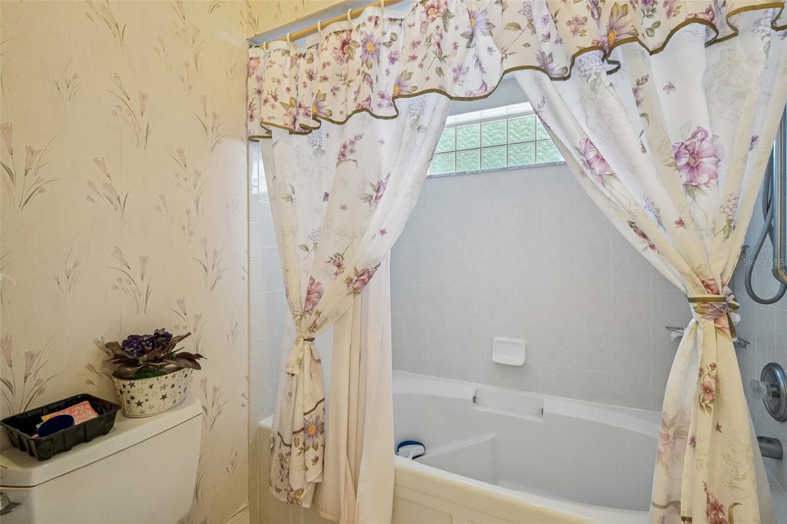 Image 17 of 20 For 13750 Dowling Lane