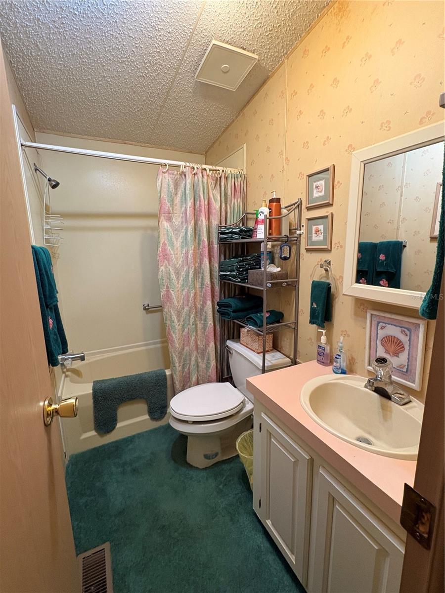 Image 18 of 35 For 34089 Alamanda Drive N