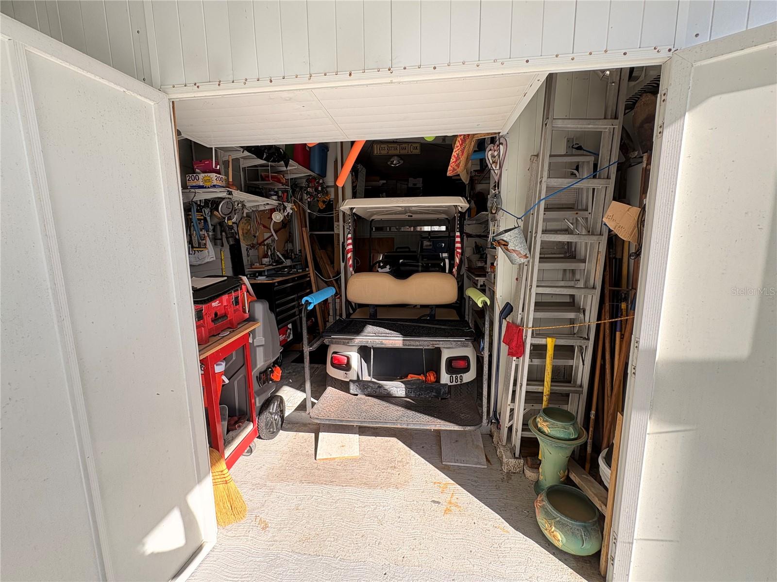 Image 22 of 35 For 34089 Alamanda Drive N