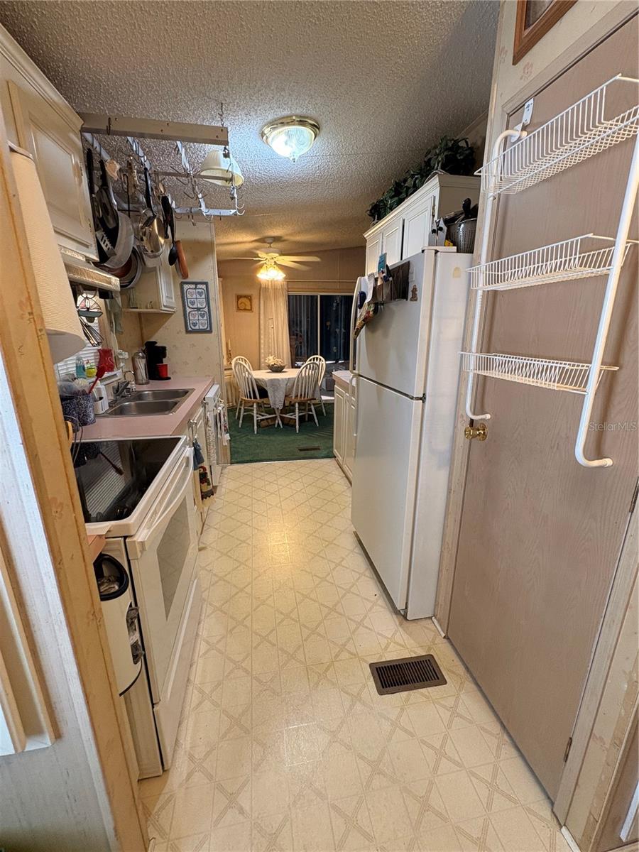 Image 9 of 35 For 34089 Alamanda Drive N