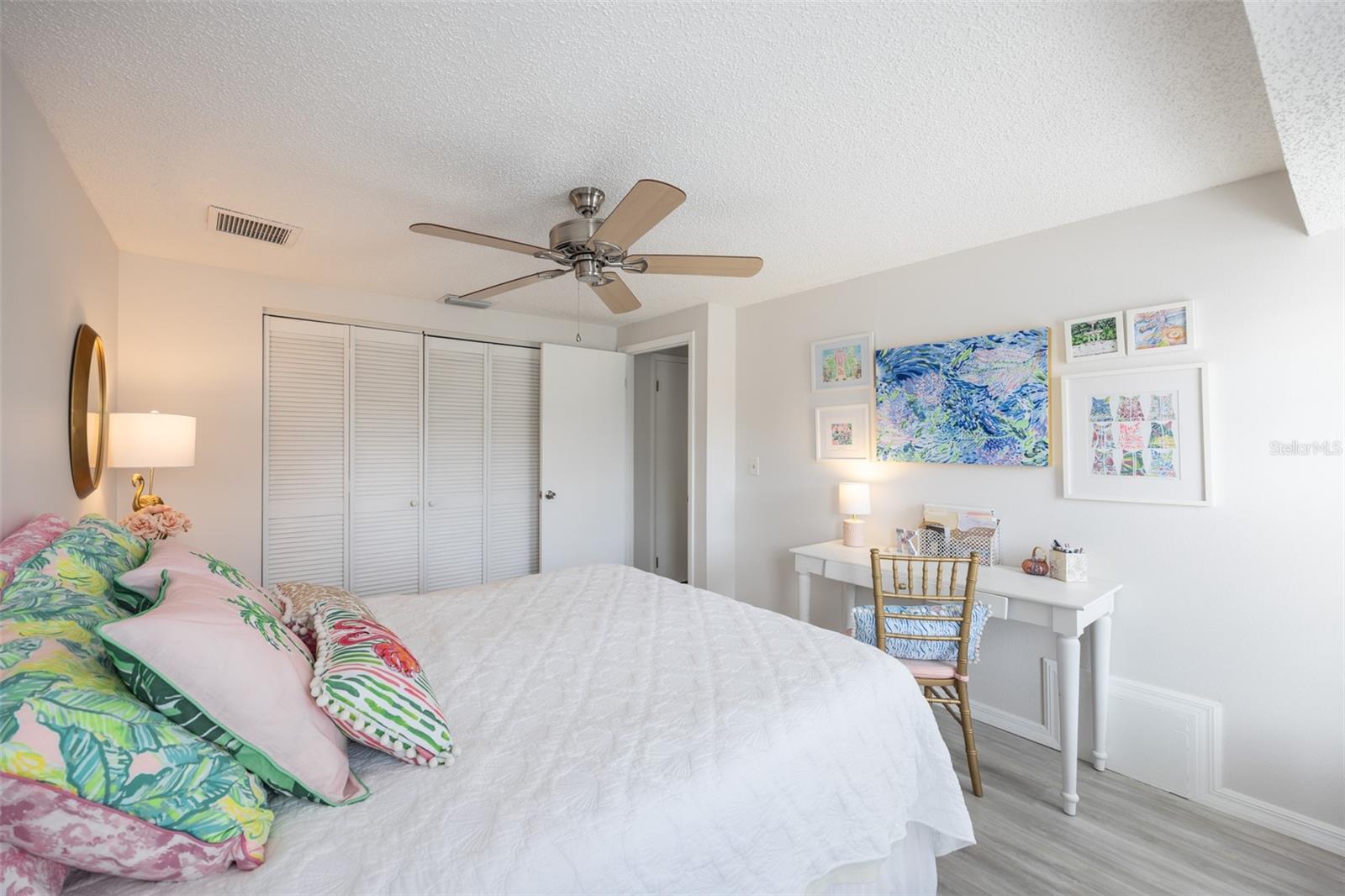 Listing photo id 20 for 6580 Channelside Terrace N