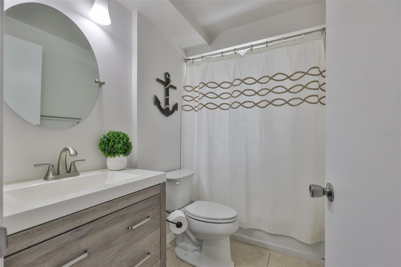 Listing photo id 22 for 6580 Channelside Terrace N