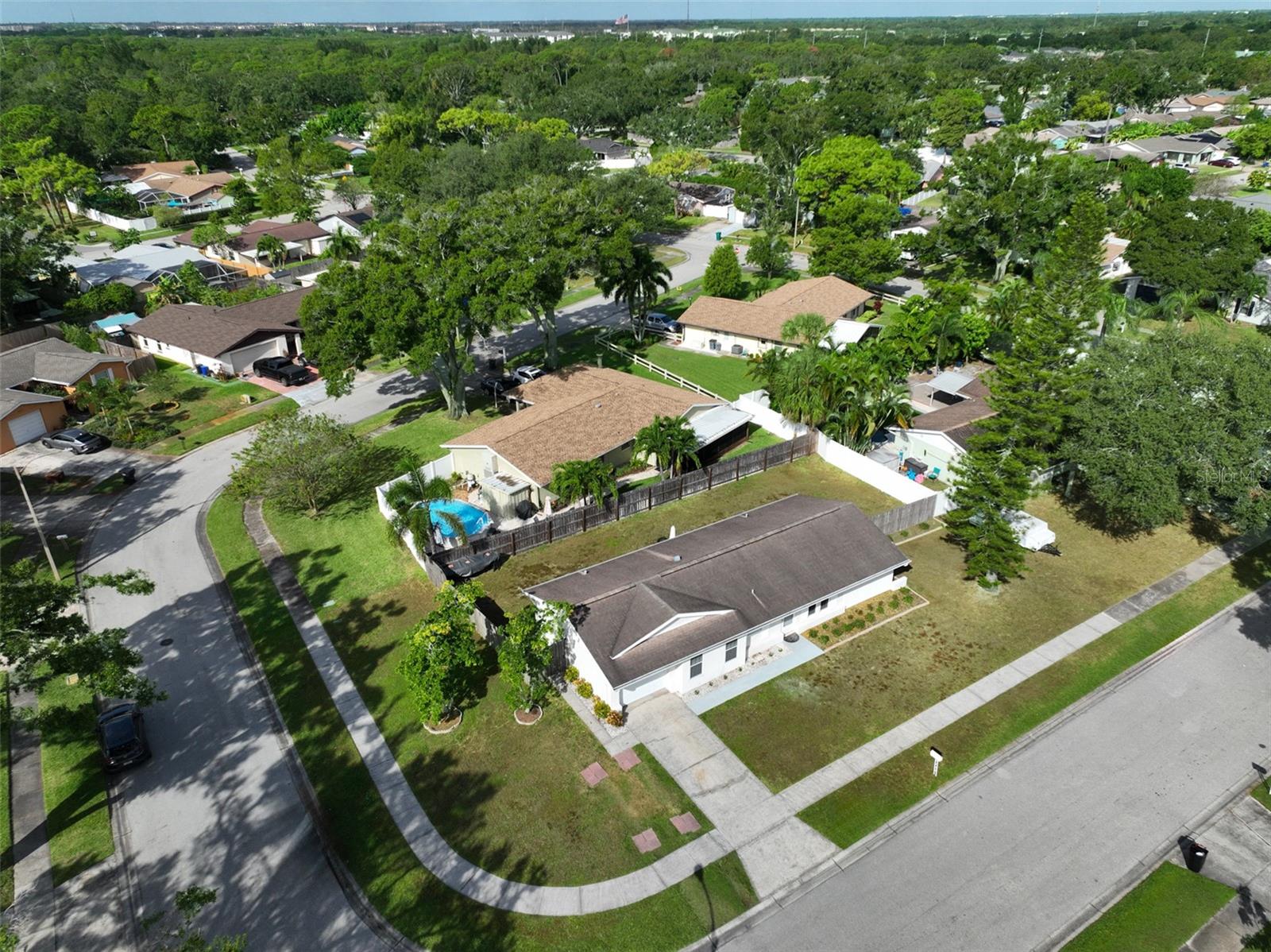 Listing photo id 30 for 6580 Channelside Terrace N