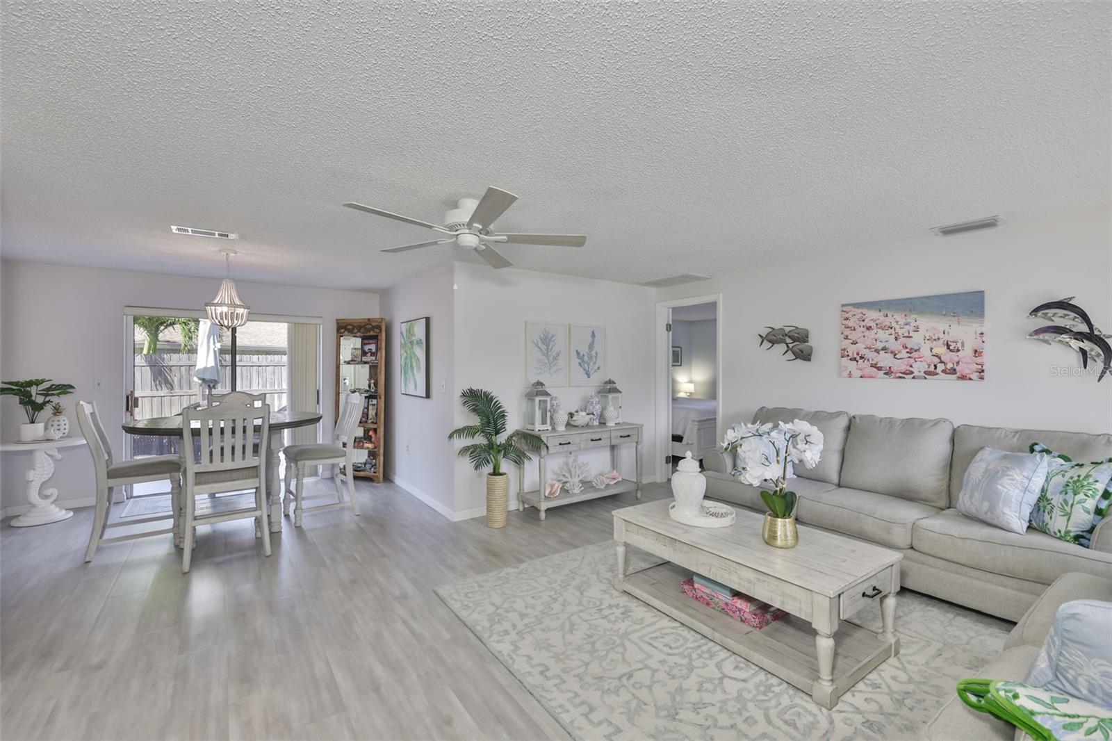 Listing photo id 3 for 6580 Channelside Terrace N