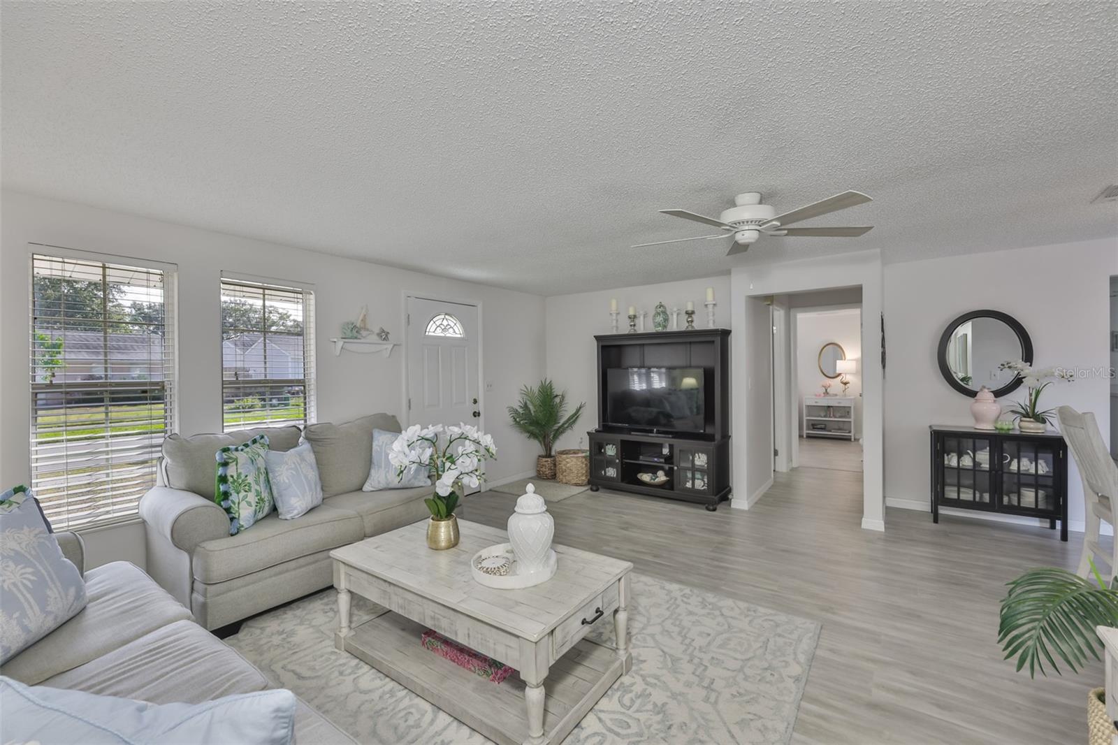 Listing photo id 4 for 6580 Channelside Terrace N