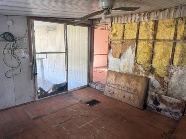 Image 14 of 35 For 4905 Merrin Road