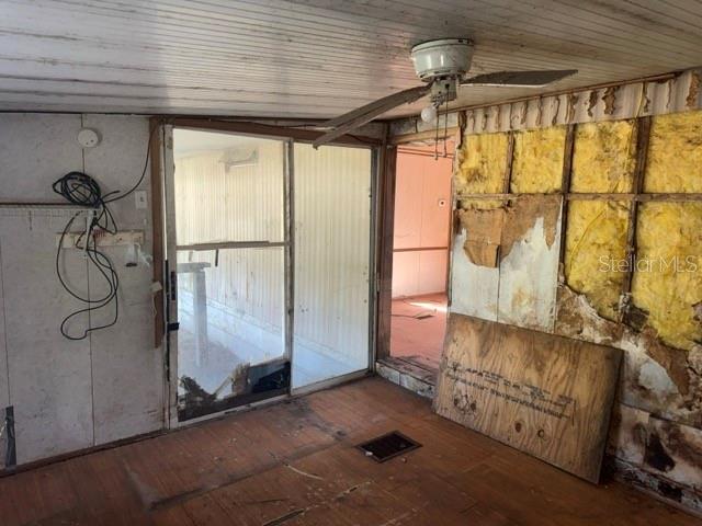 Image 15 of 35 For 4905 Merrin Road