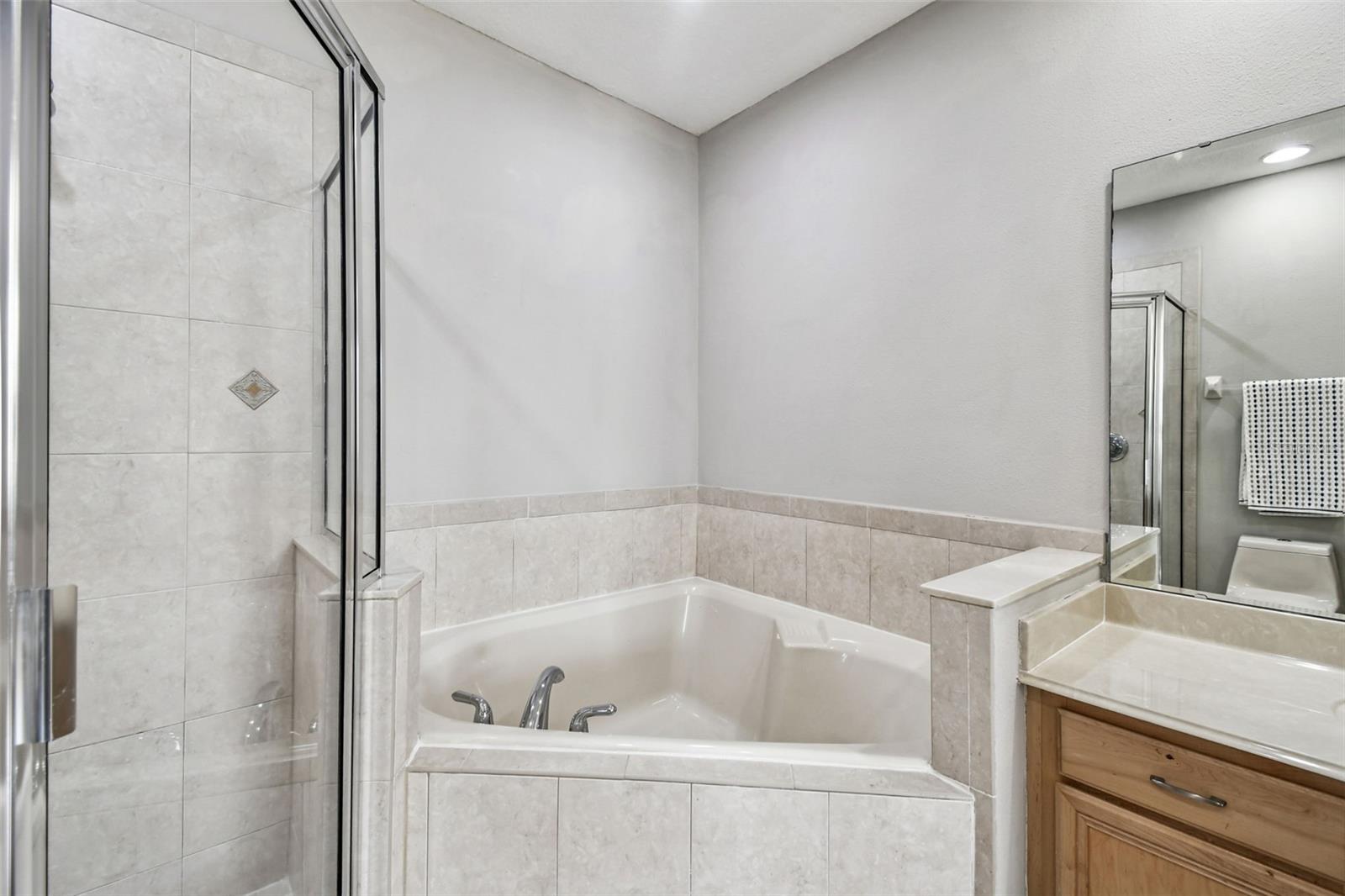 Image 35 of 82 For 15834 Woodland Spring Court