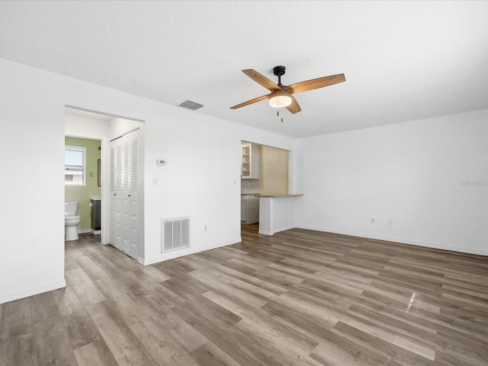 Image 9 of 24 For 5689 67th Avenue N 5689