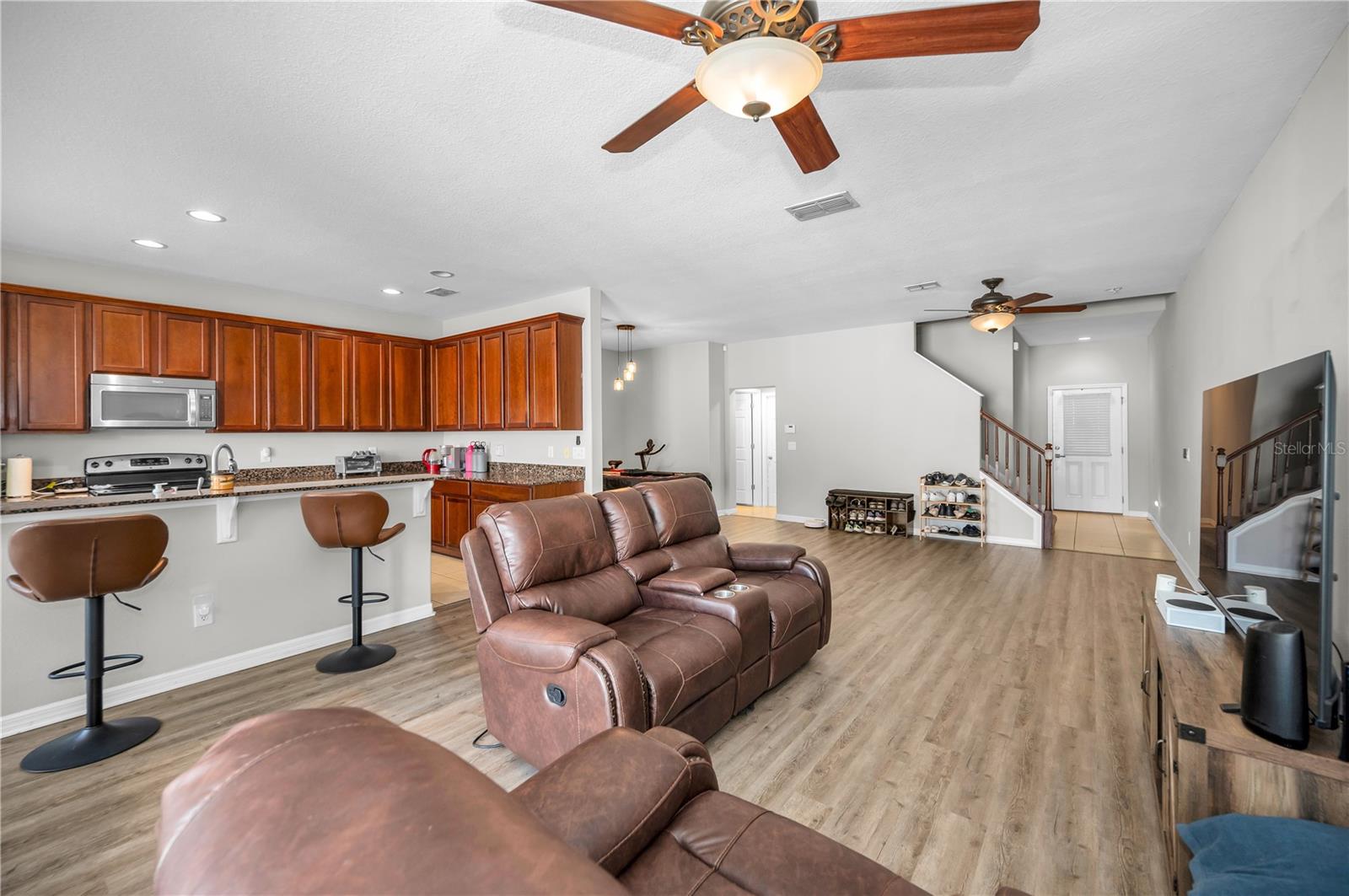 Image 12 of 39 For 1474 Hillview Lane