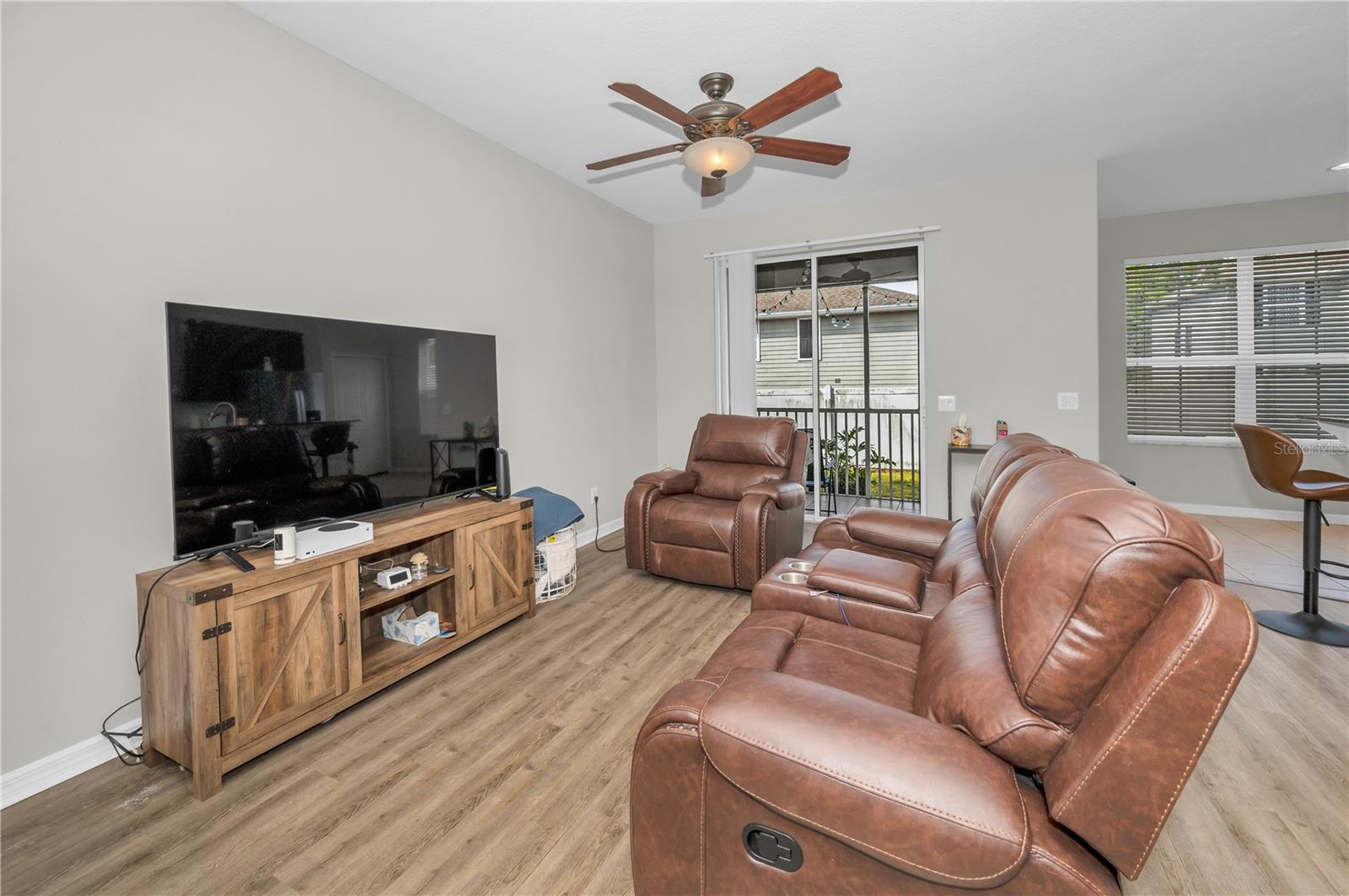 Image 14 of 39 For 1474 Hillview Lane