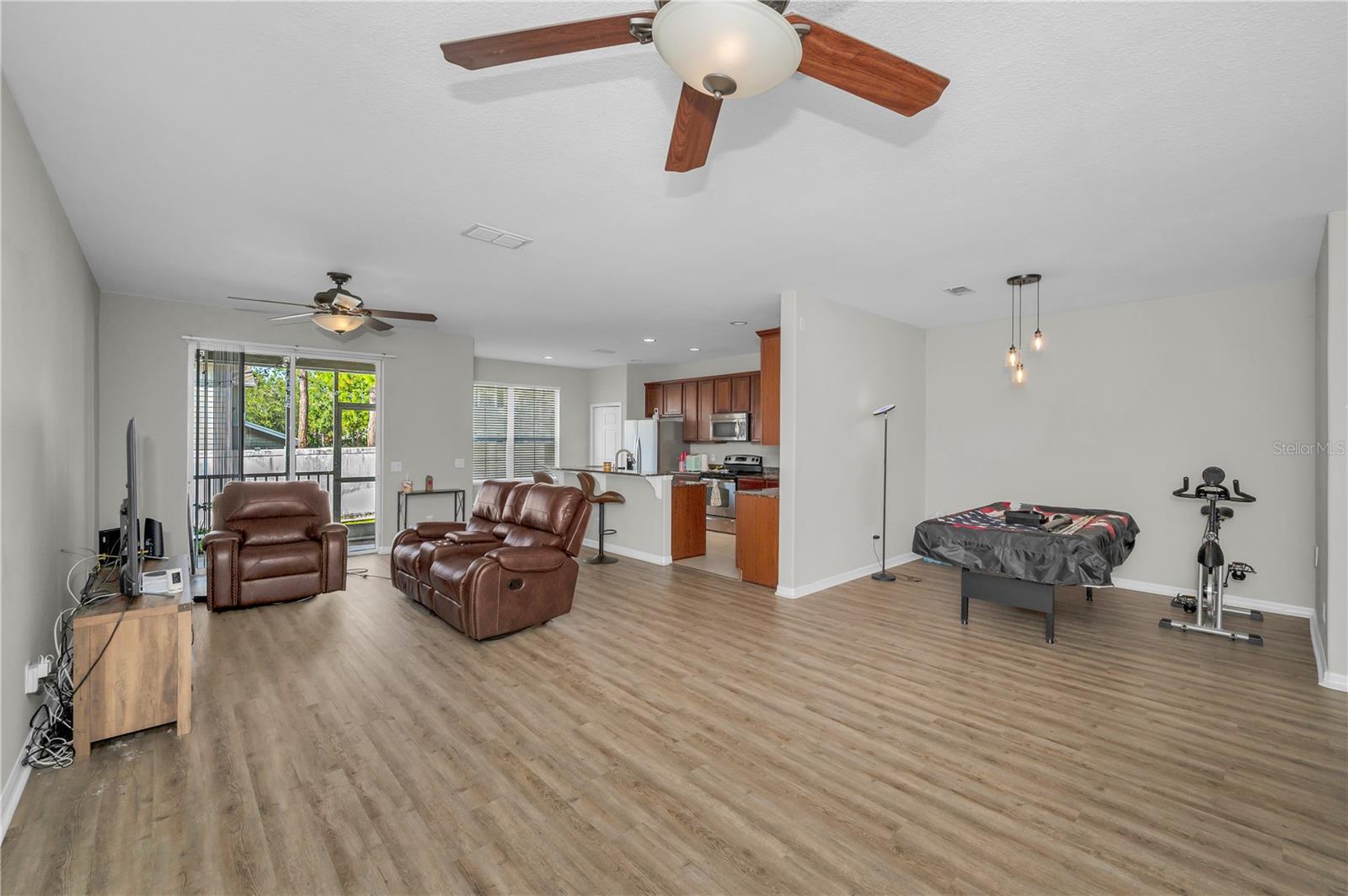 Image 15 of 39 For 1474 Hillview Lane