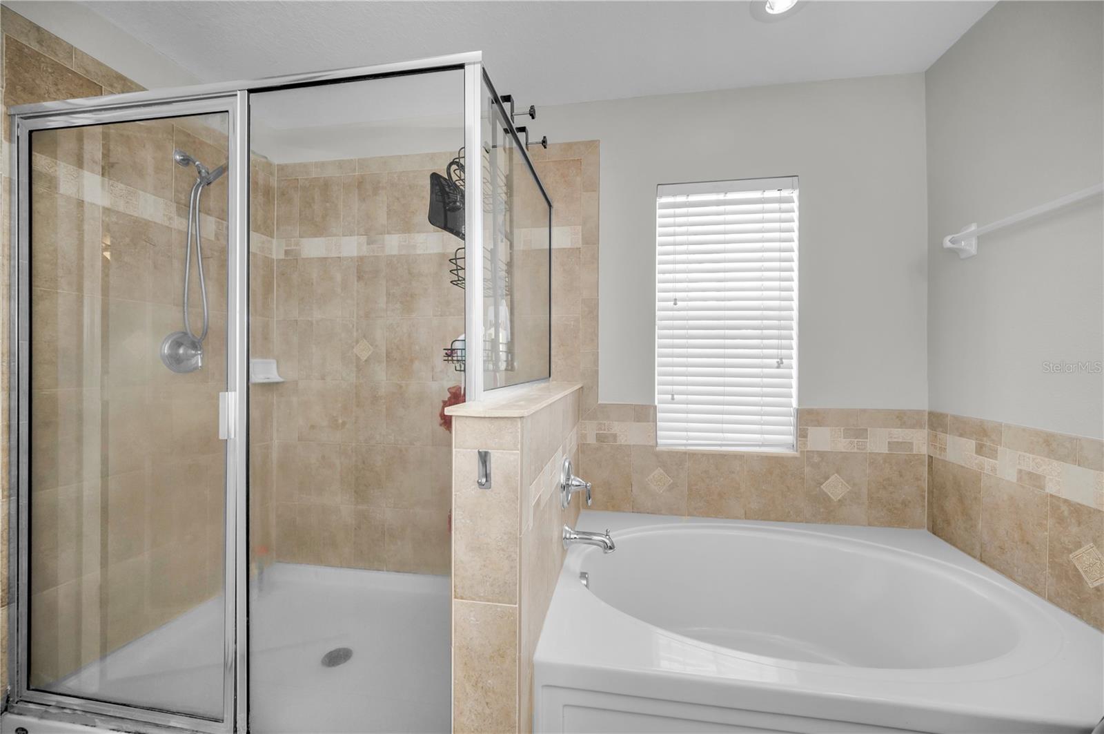 Image 20 of 39 For 1474 Hillview Lane