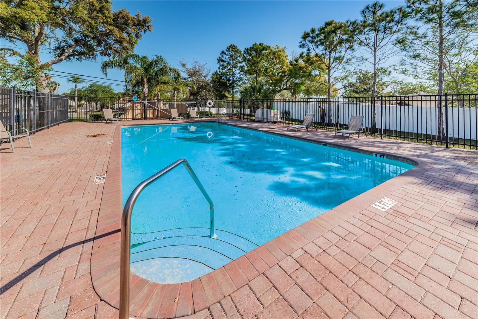 Image 33 of 39 For 1474 Hillview Lane