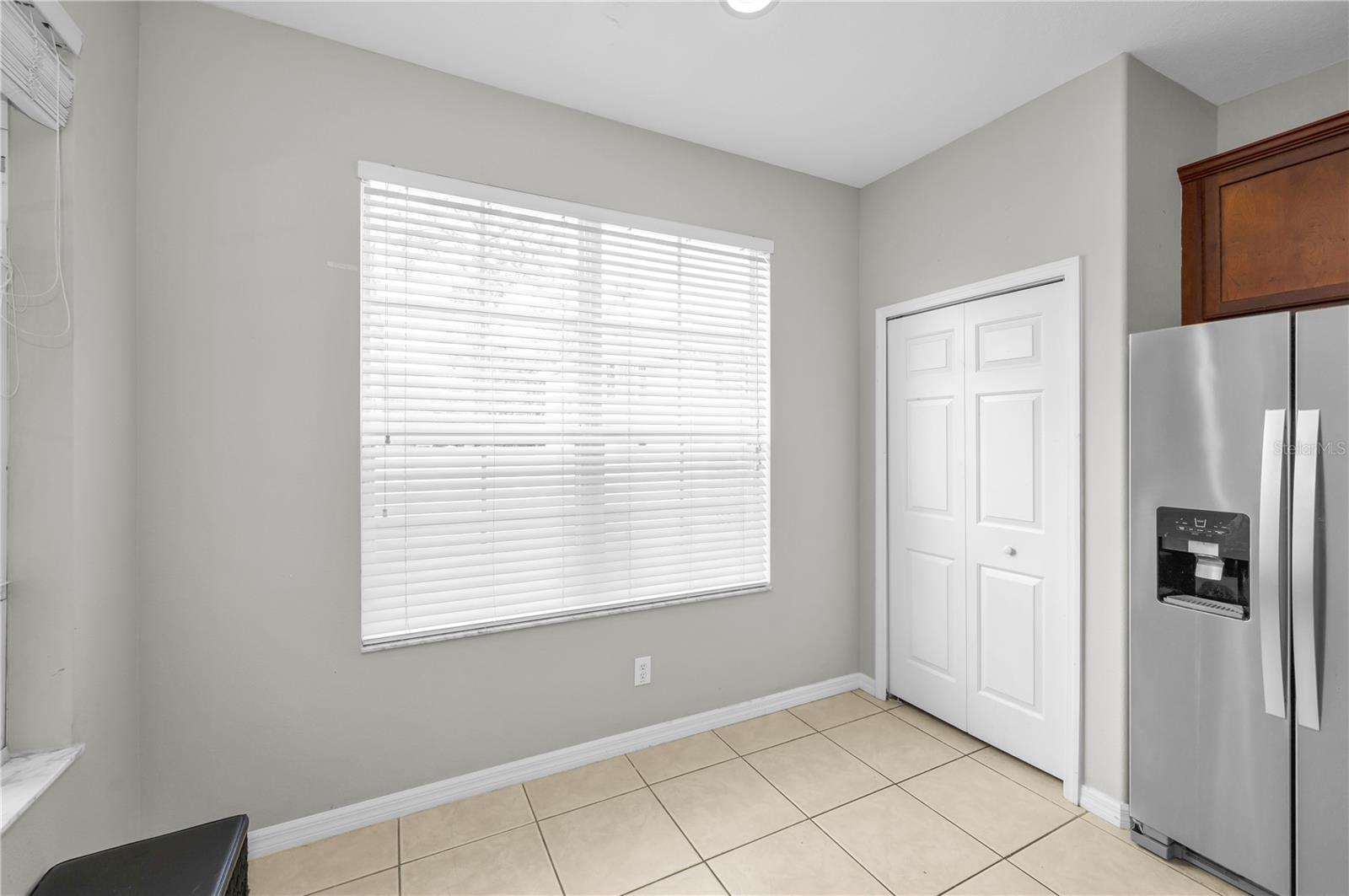 Image 6 of 39 For 1474 Hillview Lane