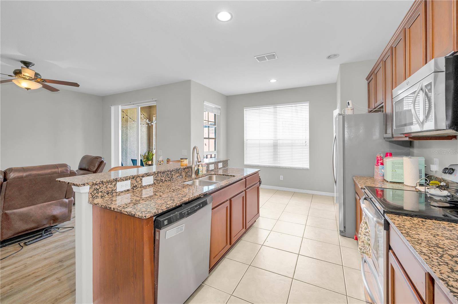 Image 7 of 39 For 1474 Hillview Lane