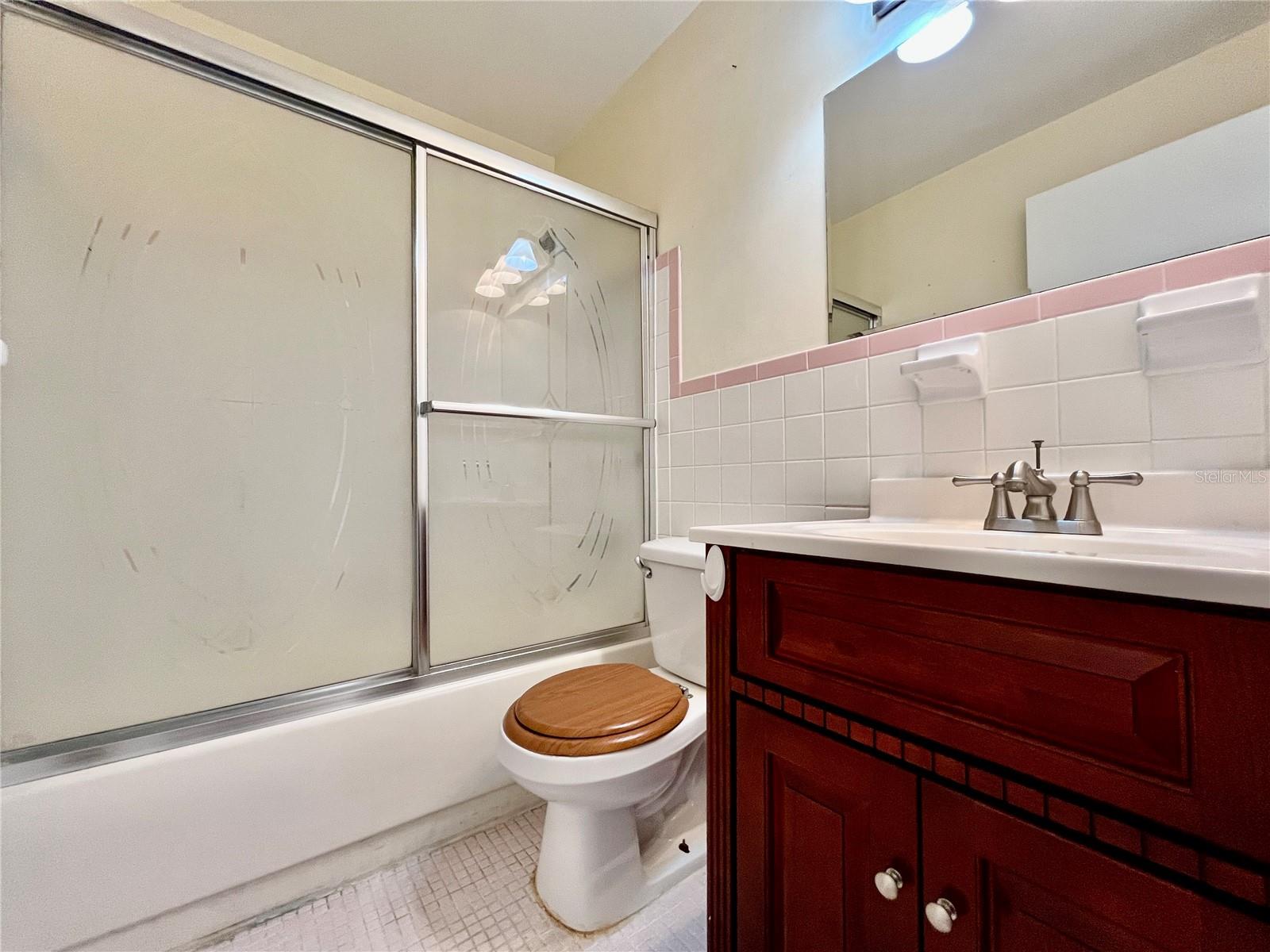 Image 14 of 38 For 2464 Australia Way E 66