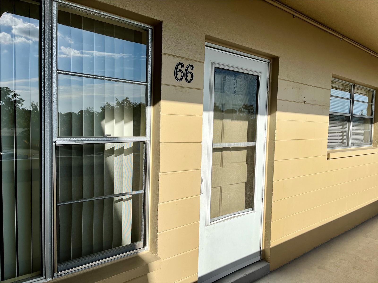 Image 3 of 38 For 2464 Australia Way E 66